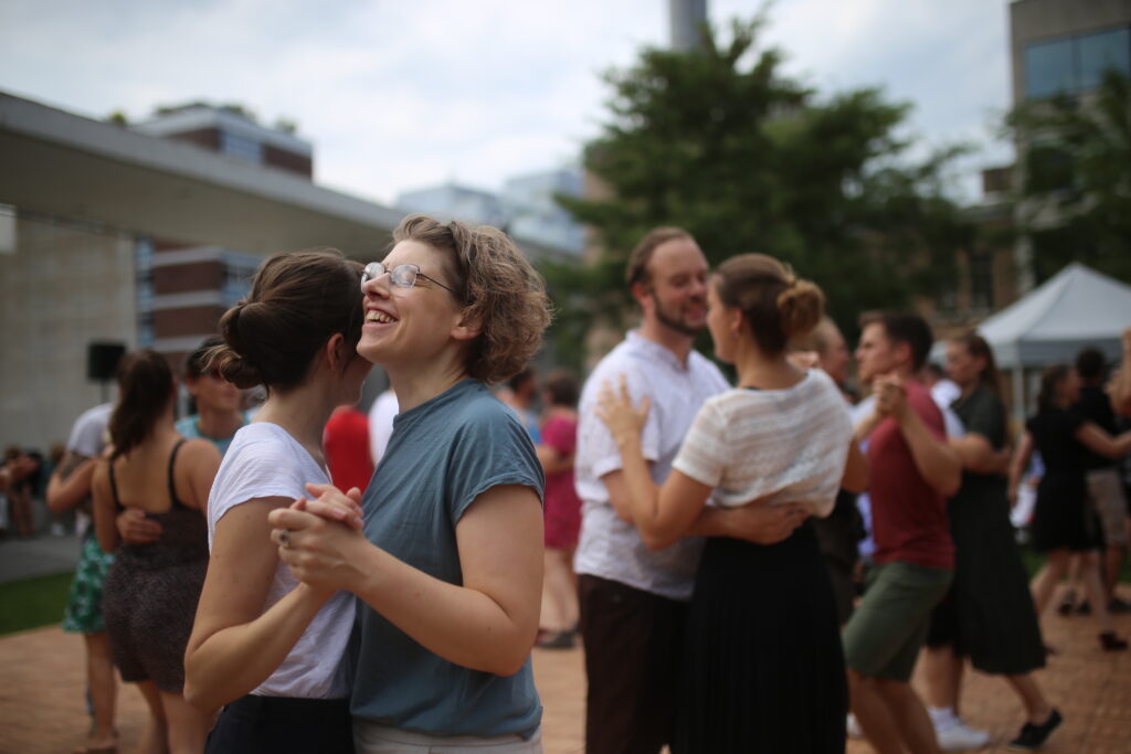 slowbal-female-lead-dancing